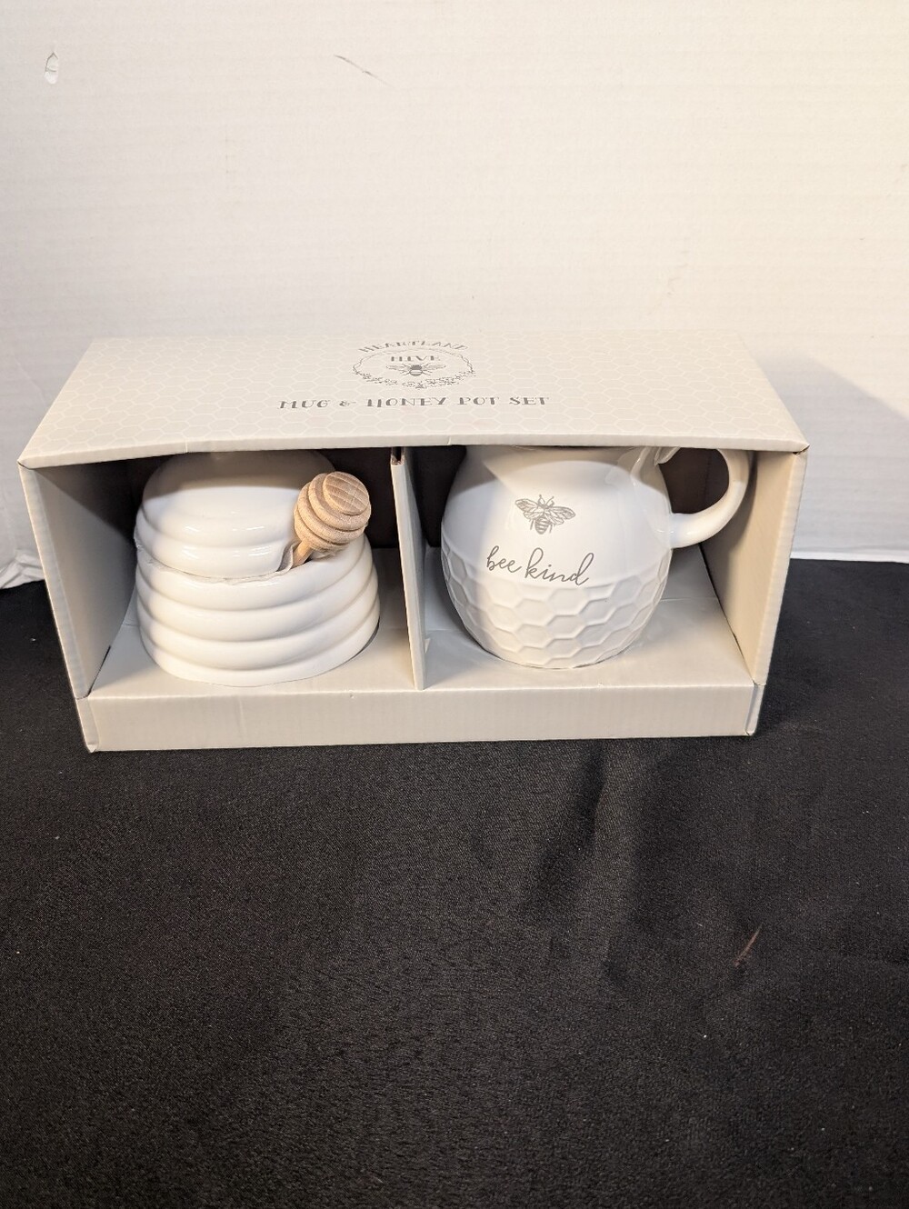 New Heartland Hive Ceramic Bee Kind Mug & Honeycomb Honey Pot Set Lot Of 3